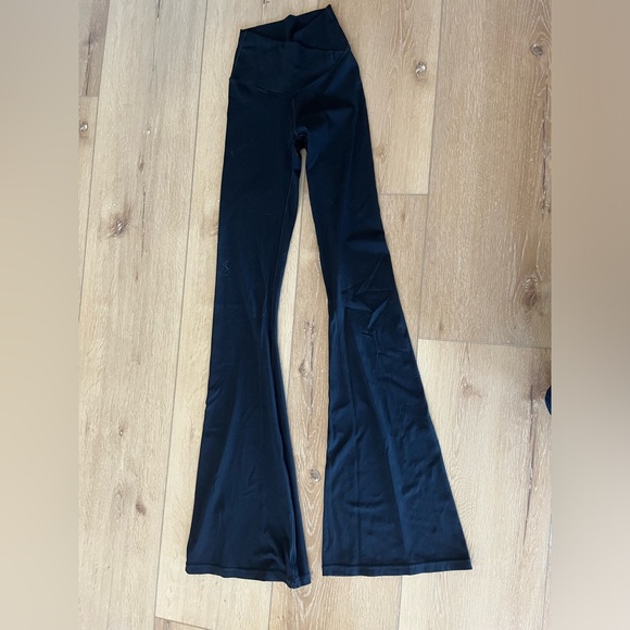 arie Pants - arie crossover flair leggings in xs longs